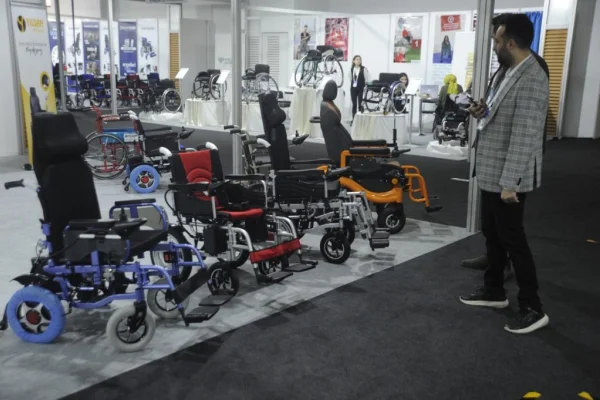 Akülü Tekerlekli Sandalye & Tekerlekli Sandalye Modelleri